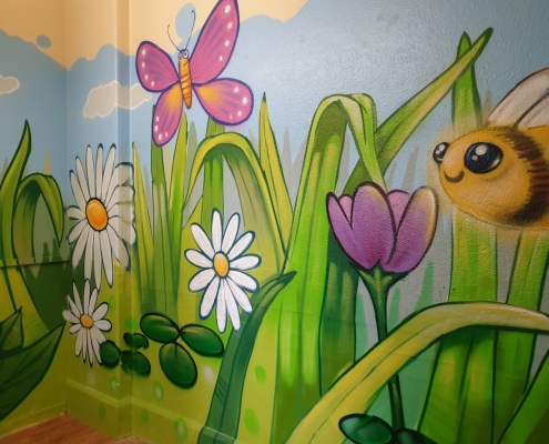 graffiti bee and daisies
